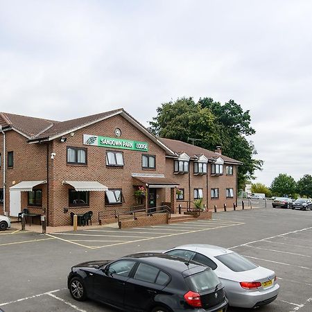Sandown Park Lodge Esher Kültér fotó